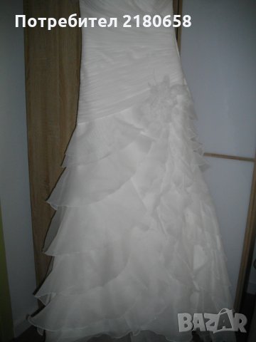Сватбена рокля и Воал-оригинални от колекцията на Demetrios, снимка 8 - Сватбени рокли - 29671623