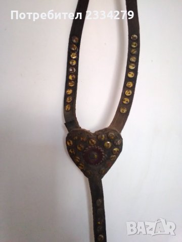 Конска нагръдна украса,стара изработена ръчно от сарач., снимка 3 - Антикварни и старинни предмети - 38490372