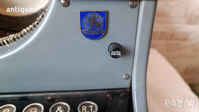 Стара пишеща машина TRIUMPH STANDART 12 - Made in Germany - 1940 година - Антика, снимка 2 - Антикварни и старинни предмети - 42249822