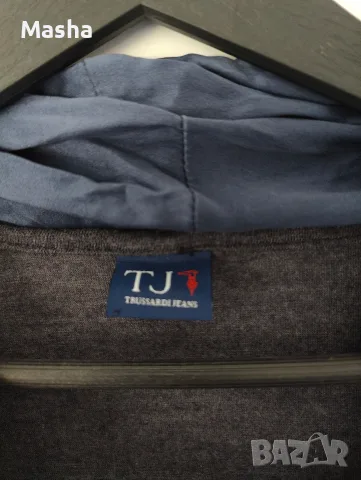Сива блуза Trussardi Jeans с копринена яка (Размер L) – Оригинал, снимка 3 - Корсети, бюстиета, топове - 56175825