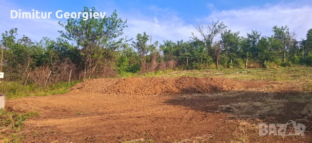 парцел с гараж 810 кв.м, снимка 8 - Парцели - 50960281