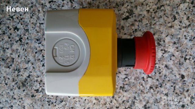 авариен бутон с кутия TELEMECANIQUE, снимка 2 - Резервни части за машини - 29760642