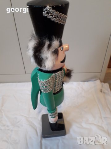 Голяма дървена фигура на хусар лешникотрошач, снимка 4 - Статуетки - 31326499