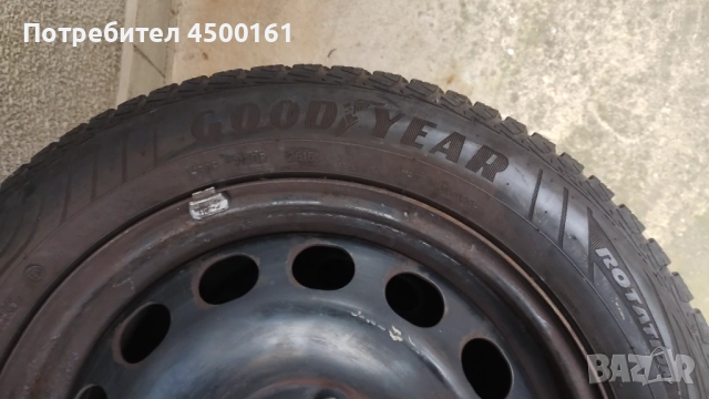 Зимни гуми Goodyear , снимка 2 - Гуми и джанти - 52886716