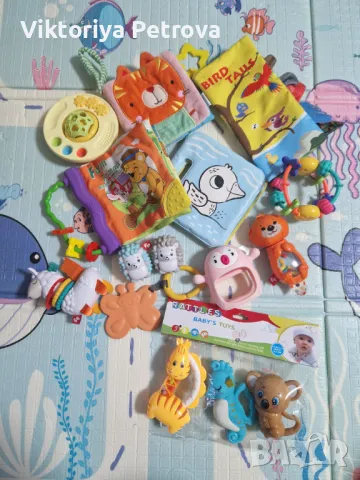 Бебешки дрънкалки, гризалки и книжки, снимка 1