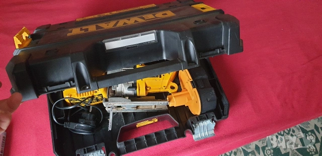 Акумулаторен Прободен Трион Dewalt DW933 18V Зеге, снимка 4 - Други инструменти - 53218354