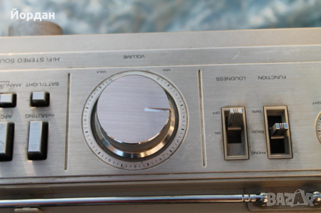 Радио касетофон ''Crown CSC 980 L'', снимка 18 - Радиокасетофони, транзистори - 44436003