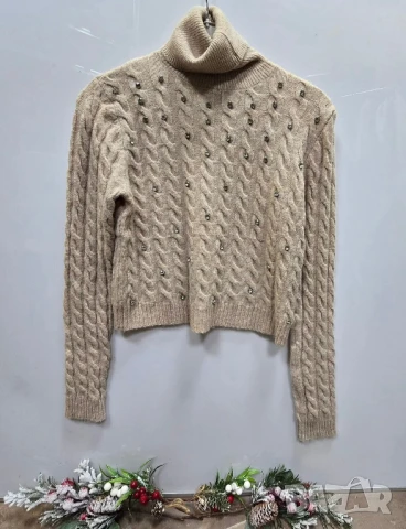 пуловери с камъни от фино плетиво 