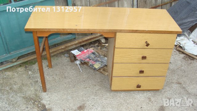 Бюро от пдч-4 чекмеджета