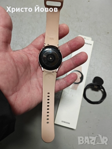 Часовник Samsung Watch 4, снимка 4 - Смарт часовници - 52621896