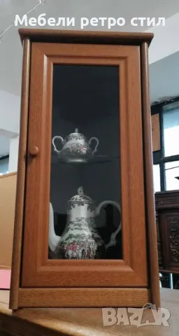 Малко, стилно помощно шкафче - витрина със стъклен рафт ''Vossheider Mobelgalerie''., снимка 2 - Шкафове - 49686504