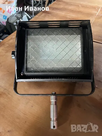 Сценични прожектори и вани за осветление, снимка 6 - Друга електроника - 47433563