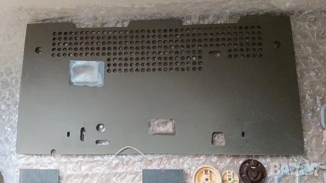 Заден и долен капак, копчета, бутони за лампово радио. , снимка 7 - Други - 49037702