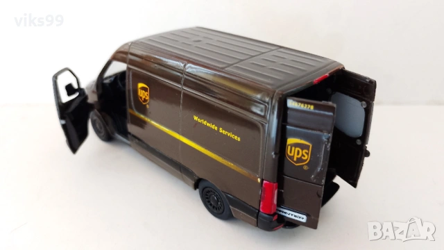 Lamborghini Countach LPI 800-4 Bburago - Мащаб 1:24, снимка 7 - Колекции - 51875867