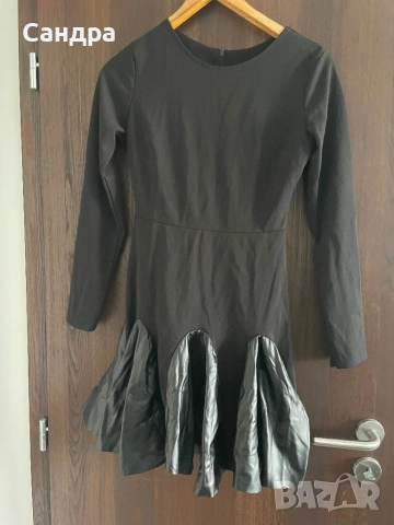 рокля с кожа