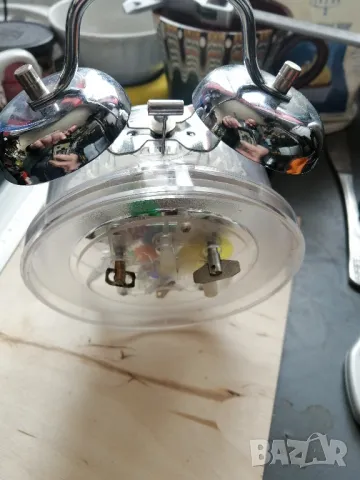 Будилник в прозрачен корпус, снимка 5 - Други - 49147112