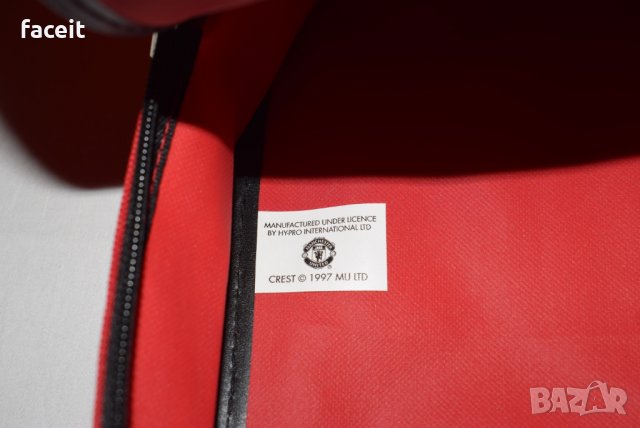 Manchester United - Official product - 100% ориг. чантичка / Манчестър Юнайтед, снимка 10 - Чанти - 31170399