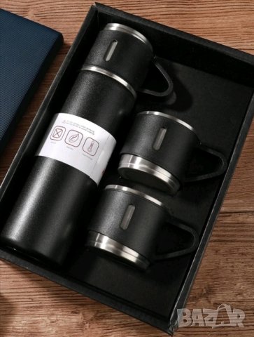 Луксозен термос в комплект с 3 чаши 