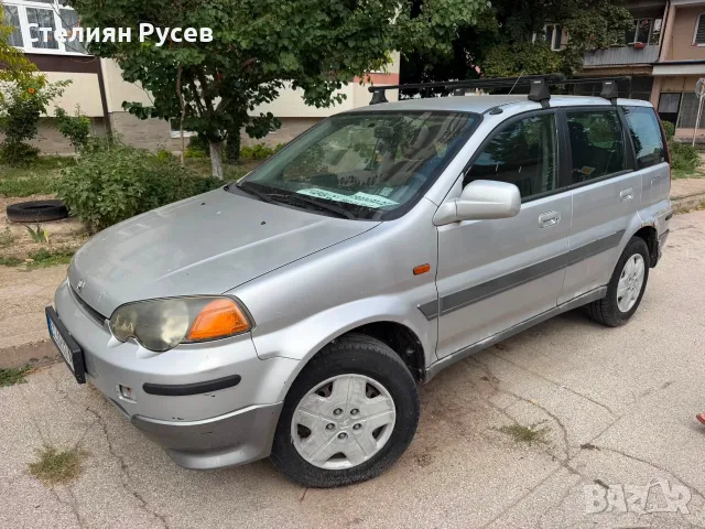 Honda HR-V 1,6i    4X4 - цена 1 300 евро --- БЕЗ БАРТЕР - регистрирана , редовни документи, задължит