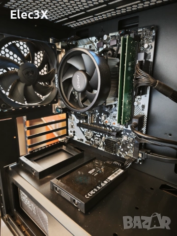 Геймърски компютър почти нов, снимка 4 - Геймърски - 52908703