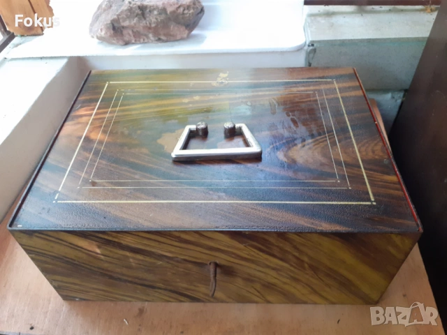 Стара каса сейф касетка банка с ключ, снимка 2 - Антикварни и старинни предмети - 53273504