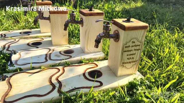 Дъски за мезета с диспендър за алкохол