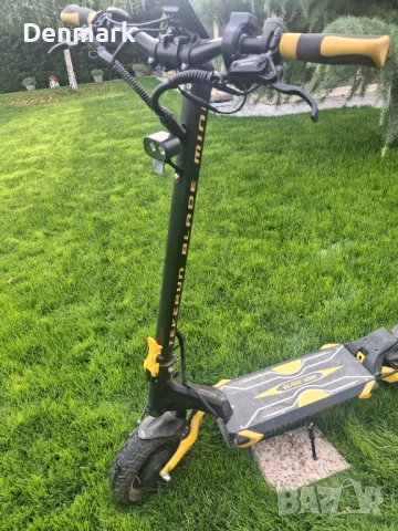 Електрическа тротинетка Blade Mini, снимка 2 - Велосипеди - 52135044