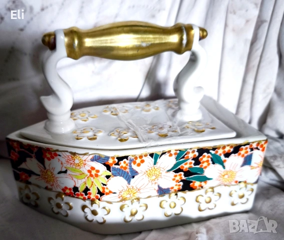 Винтиж порцеланова ютия , снимка 3 - Антикварни и старинни предмети - 53902291