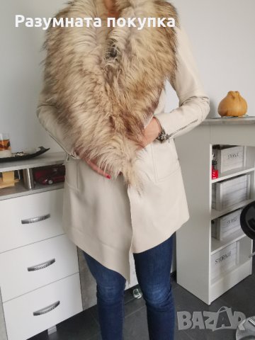 Красиво кожено палтенце с голяма яка, снимка 2 - Палта, манта - 30796257