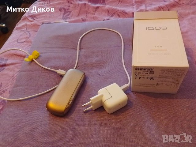 Iqos златен цвят с кутия-зарядно