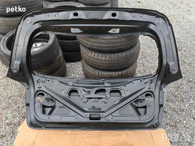 Продавам заден капак за Мицубиши асх. Нов. , снимка 2 - Части - 50373577