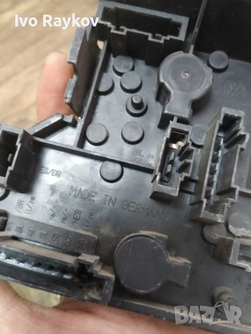 Държач крушки за Volkswagen Golf III 1H6945520 , 1H6945257 , снимка 5 - Части - 51477628