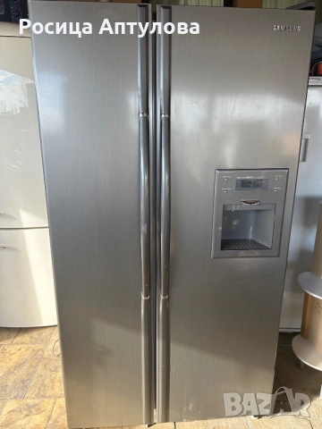 Двукрилен хладилник с фризер Samsung Side by Side