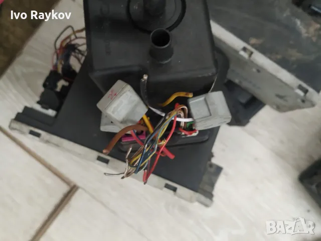 Вакуум помпа за централно заключване за Audi A4,4A0 862 257 A, 4A0862257, снимка 3 - Части - 50182098