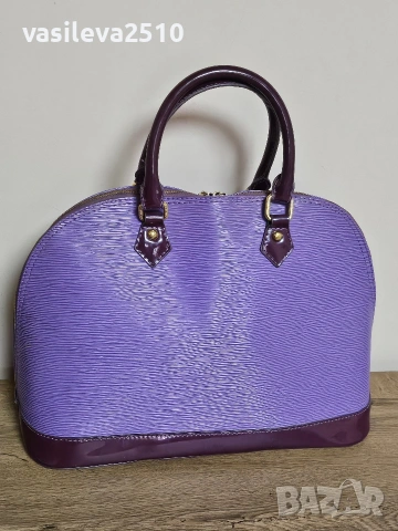 Louis Vuitton дамска винтидж лилава чанта , снимка 3 - Чанти - 53891161