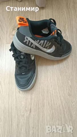 Маратонки Nike AIR.Номер 37,5.