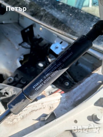 Амортисьор преден капак volvo S60 V70 XC70