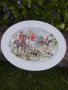 Овално плато с ловна сцена Леки следи от износване на канта, едва забележими. 34,5/27 см. , снимка 1