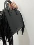 Малка чантичка с ресни на BERSHKA, снимка 1 - Чанти - 44344063