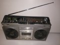 Продавам стар Радиокасетофон , снимка 1 - Радиокасетофони, транзистори - 36835662