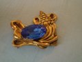 Винтидж  брошка панделка месинг синя апликация, снимка 2