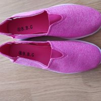 Нови спортни обувки, снимка 1 - Дамски ежедневни обувки - 38256322