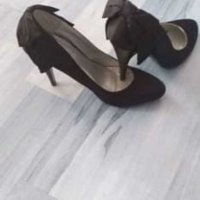 Нови, сатенени, дамски обувки, снимка 2 - Дамски обувки на ток - 31728261