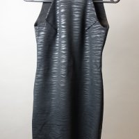 Дамска рокля XS размер, снимка 1 - Рокли - 34920525