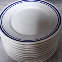 Големи порцеланови чинии , снимка 1 - Чинии - 44658519