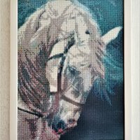 Диамантен гоблен "Бял кон", снимка 1 - Картини - 31679529