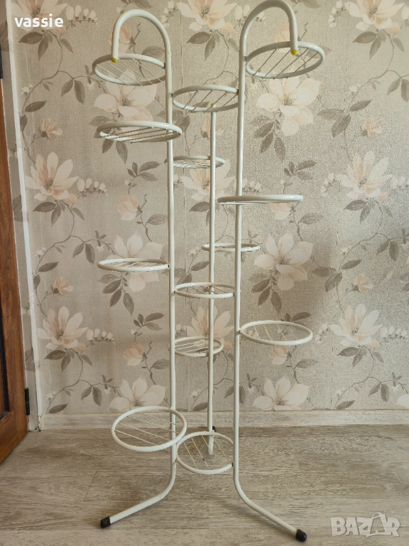 Метален цветарник, снимка 1