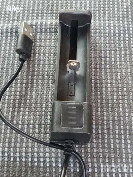 USB зарядно за батерии , снимка 1