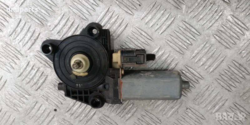 Моторче стъклоповдигач Mercedes C-Class W203 2002г.(заден десен)	, снимка 1