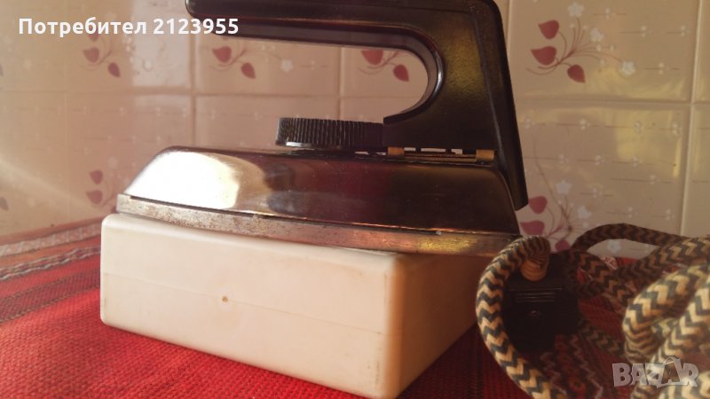 Ретро Руска преносима ютия., снимка 1